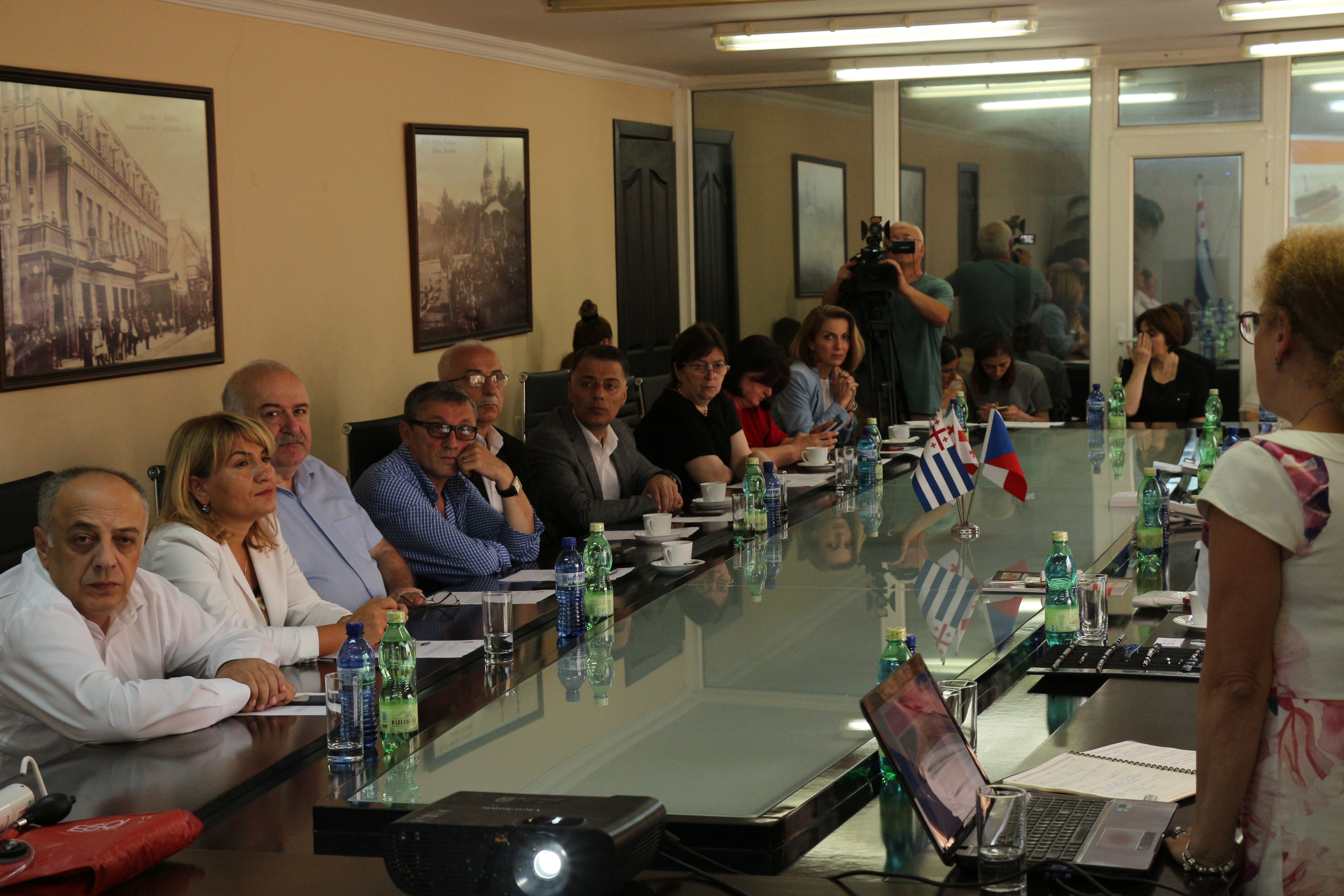 სამედიცინო აპარატურის ნიმუშების პრეზენტაცია – ჯანდაცვის სამინისტროში