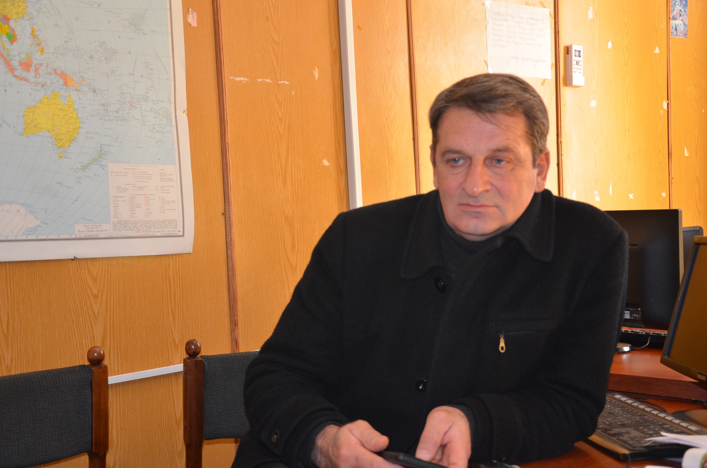 ,, ქვეყნის აშენებას მხარს ვუჭერთ და, ზოგიერთების მსგავსად, მის დაქცევაზე თვალი და გონება არ გაგვირბის”