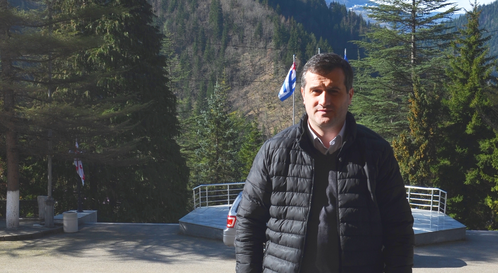 “უმრავლესობა ოპოზიციის ბრალდებებს საქმით პასუხობს”