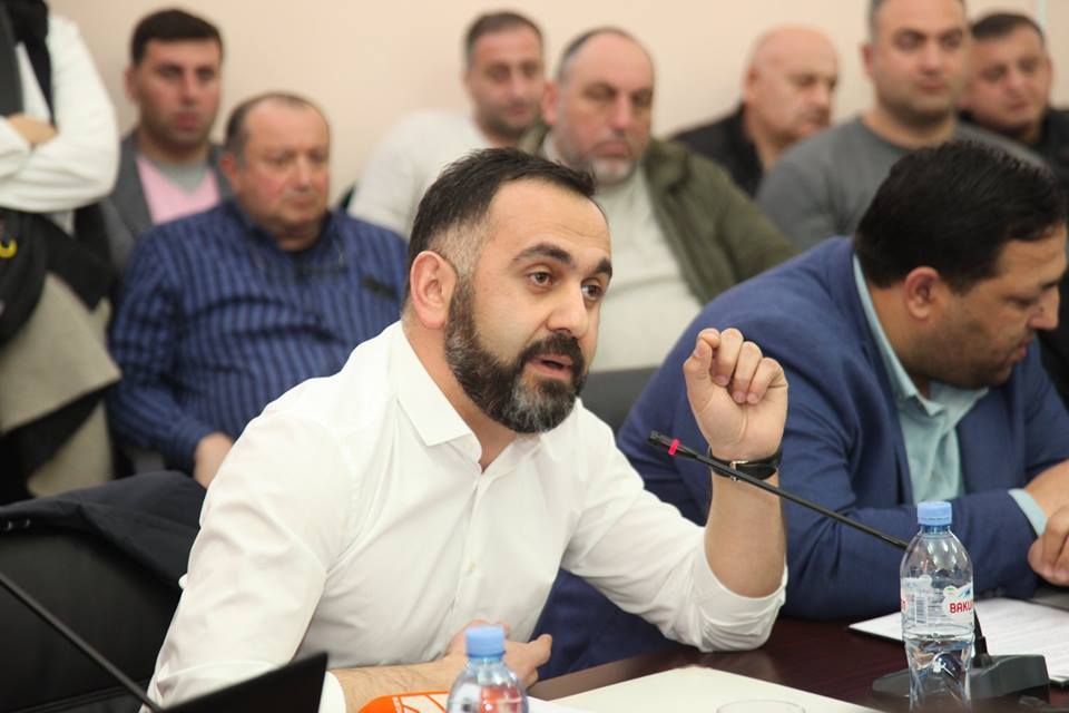რა კუთხით აპირებს საკუთარ თავზე მუშაობას მირდატ ქამადაძე ?