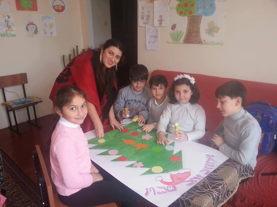როგორ უნდა შეიძინონ მასწავლებლობის მსურველებმა გამოცდილება, თუკი ამის საშუალებას მათ სკოლა არ მისცემს?
