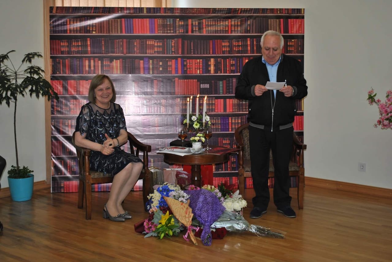 ,, ბელა ბათუმივით და ბათუმი ბელასავით ლამაზია “