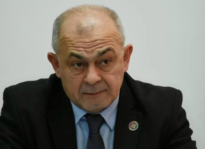 ,, ჩვენ არ ვზღუდავთ პიროვნების და სიტყვის თავისუფლებას. პირიქით, სწორედ ამაზე გვაქვს აგებული მთელი მმართველობა “