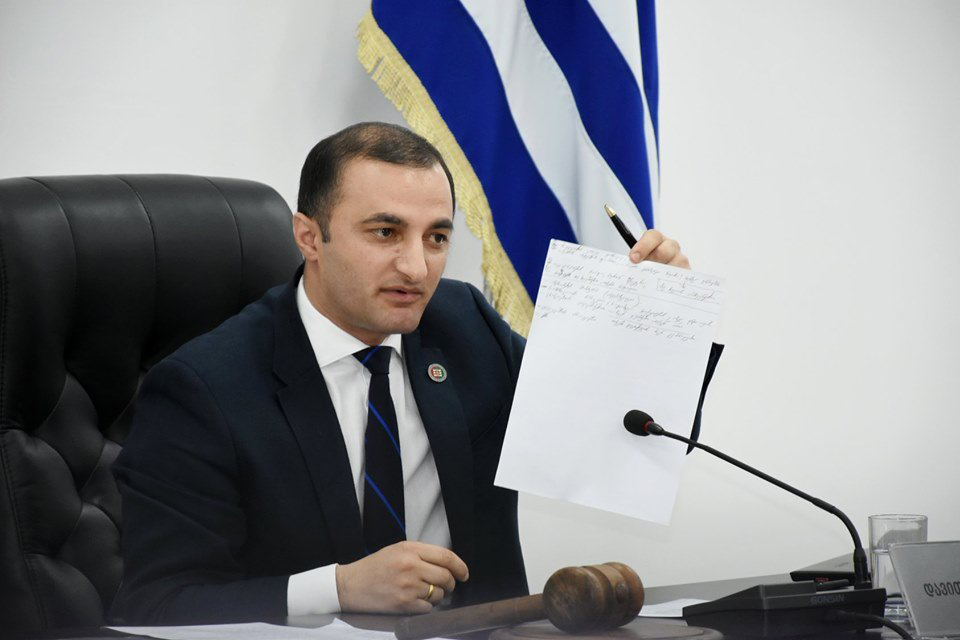 ,,არ გეგონოთ, რიგით სპეციალისტებზე გადატეხავთ ჯოხს და მერე იტყვით, რომ თქვენ წმინდანები ხართ”