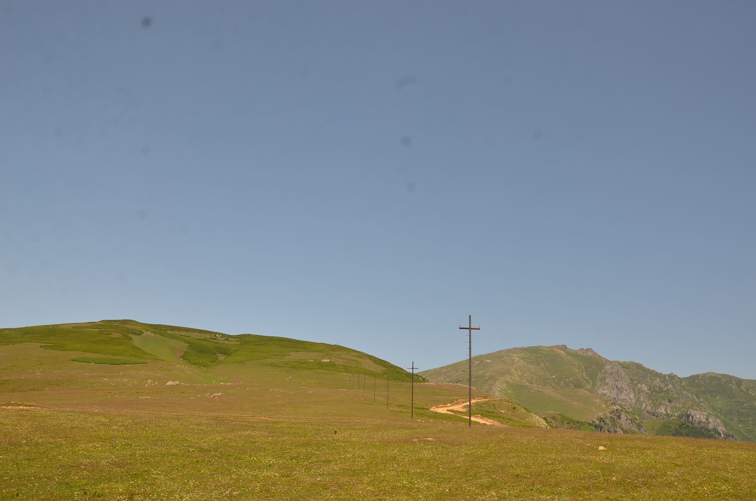შუქი – მთებში . . .