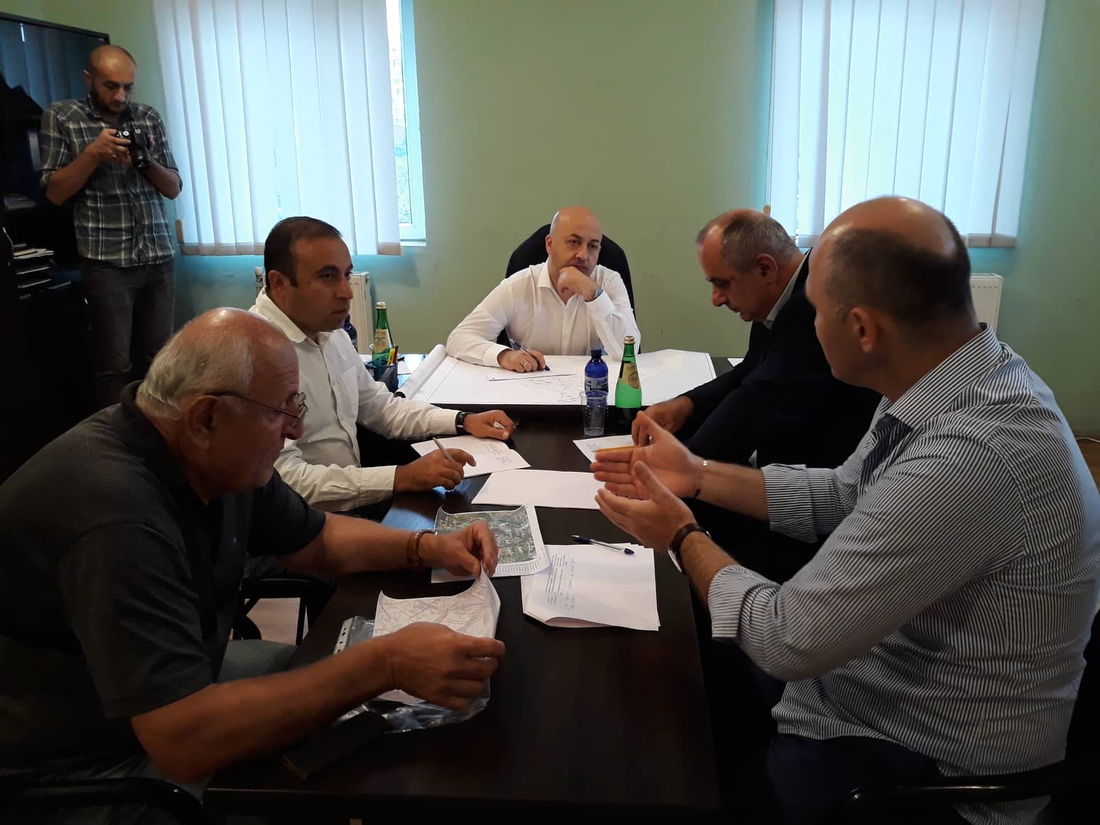 ბათუმის მერი ქალაქის პრობლემებს ეცნობა