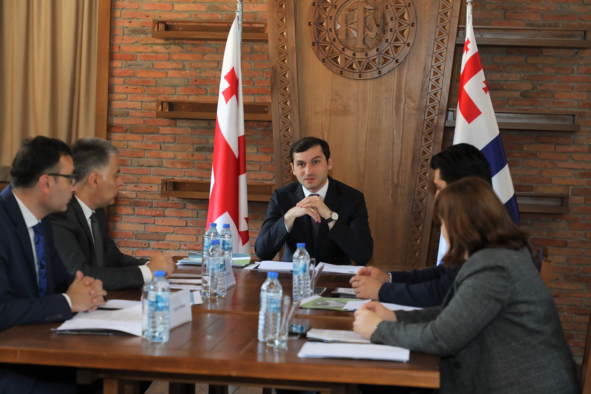 სხდომაზე – ქედაში