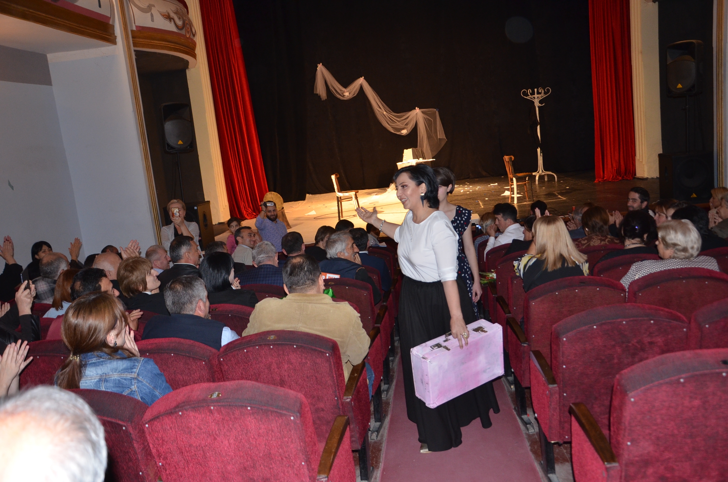 ლექსების პირველი კრებული და ორი ოთხიანი – ცხოვრების კალენდარზე