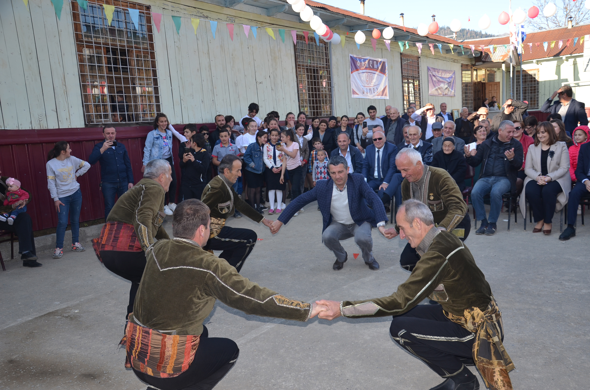 ბრილის სკოლამ აღდგენიდან 90 წლის იუბილე იზეიმა