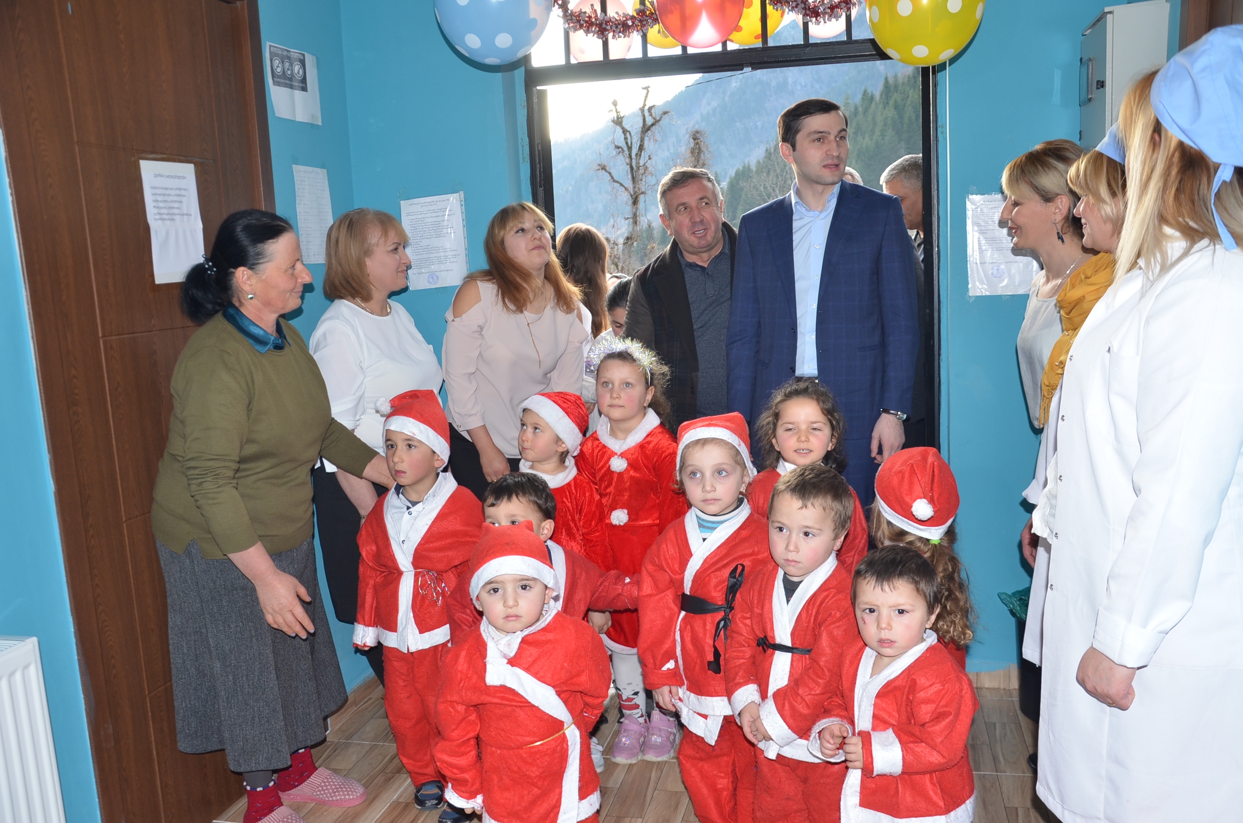 ხიდები – ოქროპილაურში, ქოსოფელში, მოასფალტებული გზა – ახალდაბაში, საბავშვო ბაღი – ხაბელაშვილებში