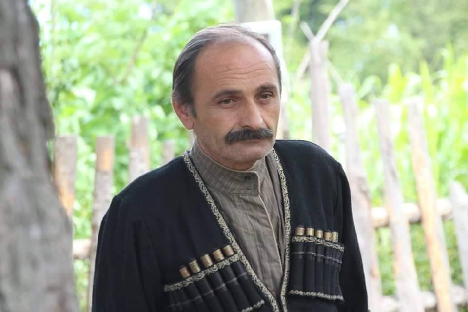 ხელოსანიც და ხელოვანიც