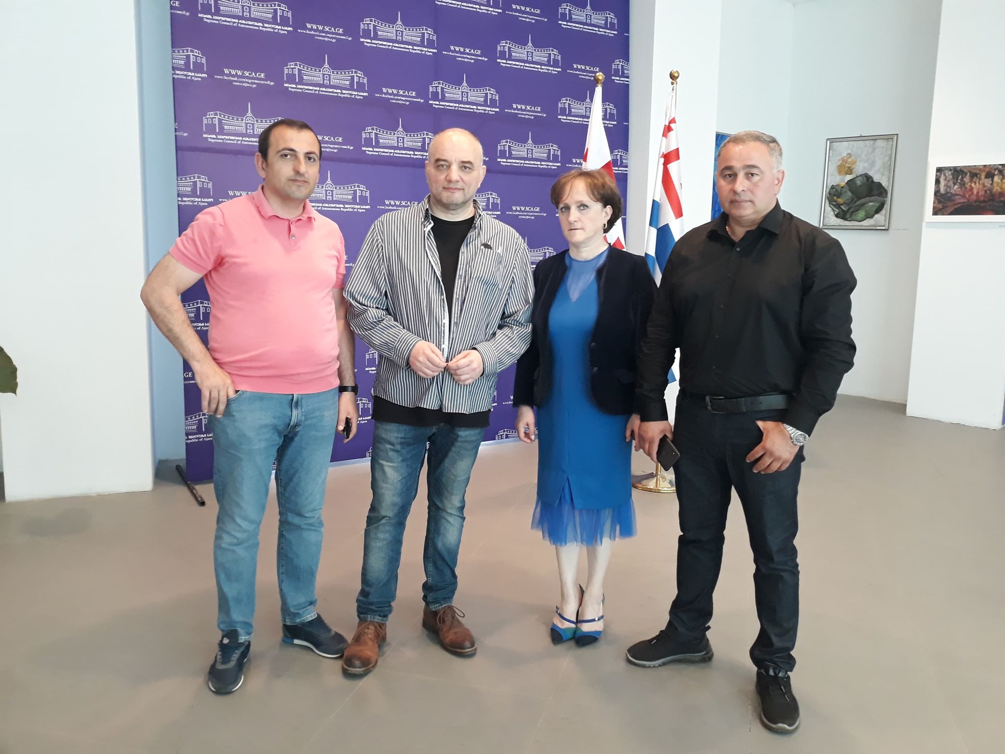 ოპოზიციამ მინისტრს კითხვები მედიის მეშვეობით დაუსვა