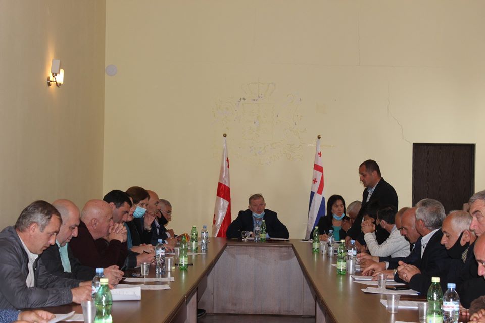 ხელვაჩაურის საკრებულოში მორიგი სხდომა გაიმართა