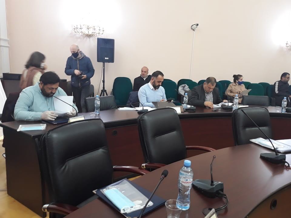 ოპოზიციის ინიცირებული საკრებულოს რიგგარეშე სხდომა ჩაიშალა