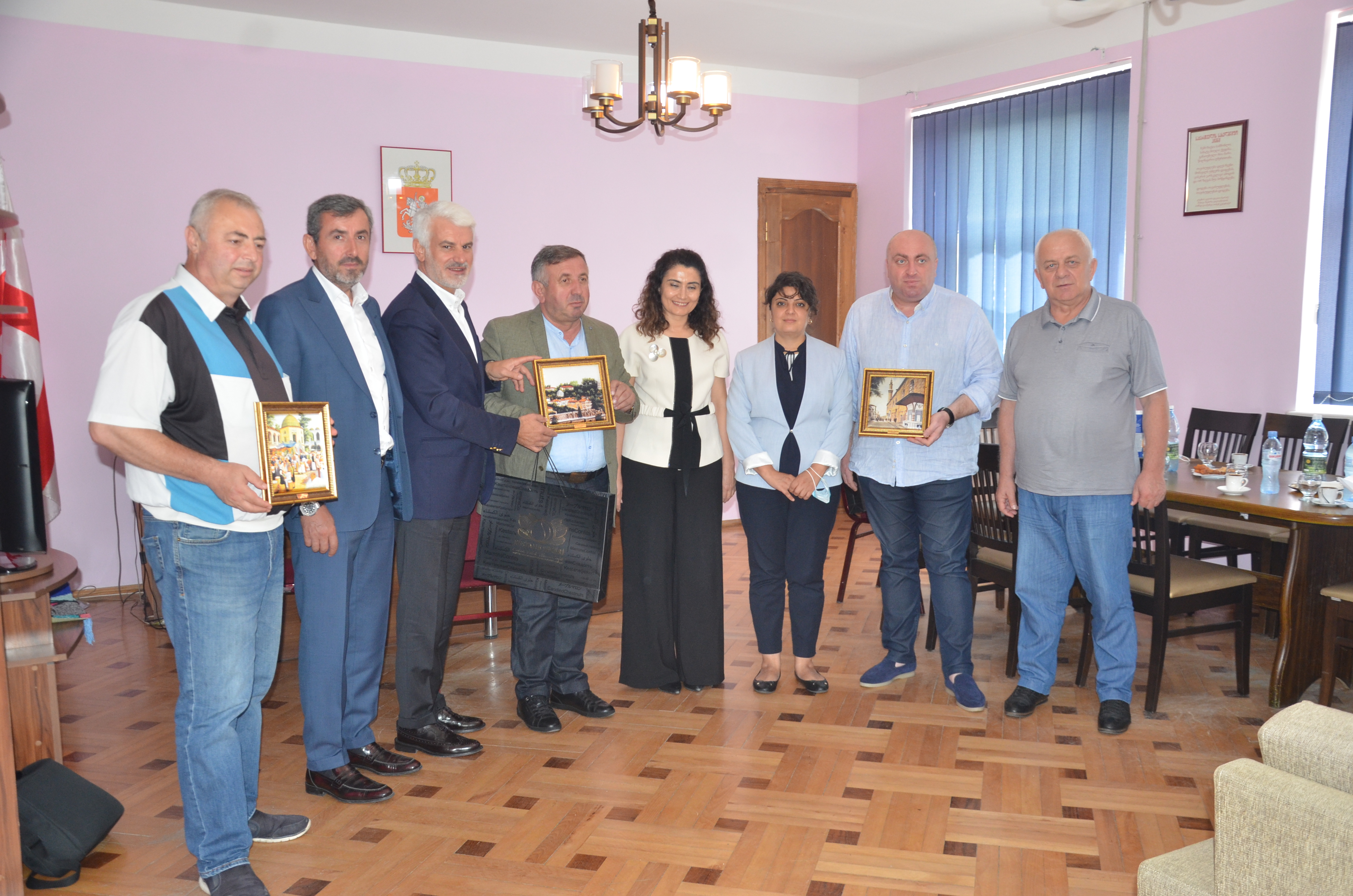 თურქეთის რესპუბლიკის მეჯლისის წევრები განხორციელებული პროექტებით დაინტერესდნენ