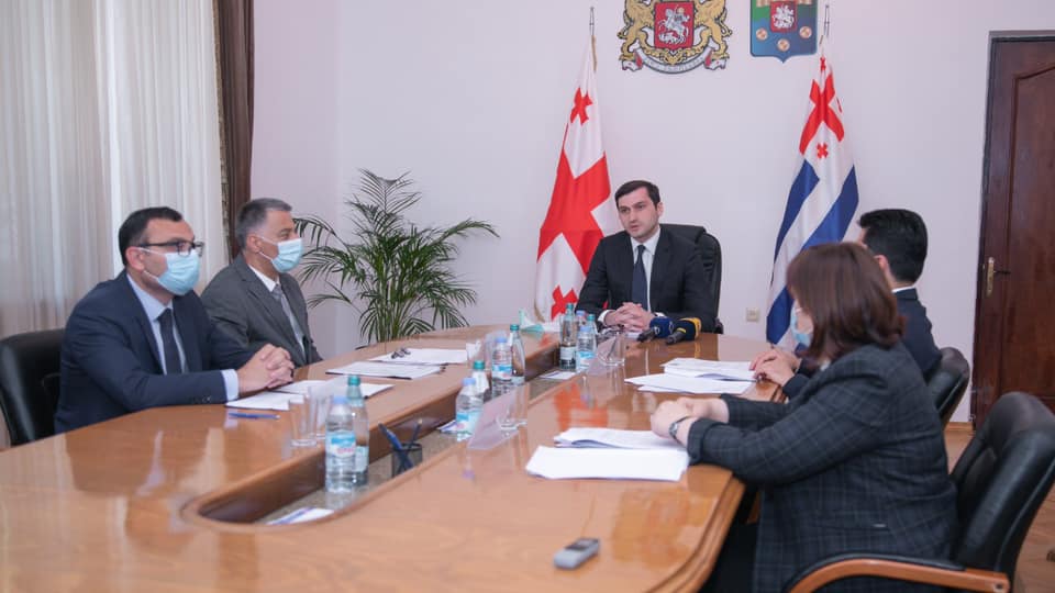 ,,ახლა არ არის გადასახადების გაზრდის დრო”