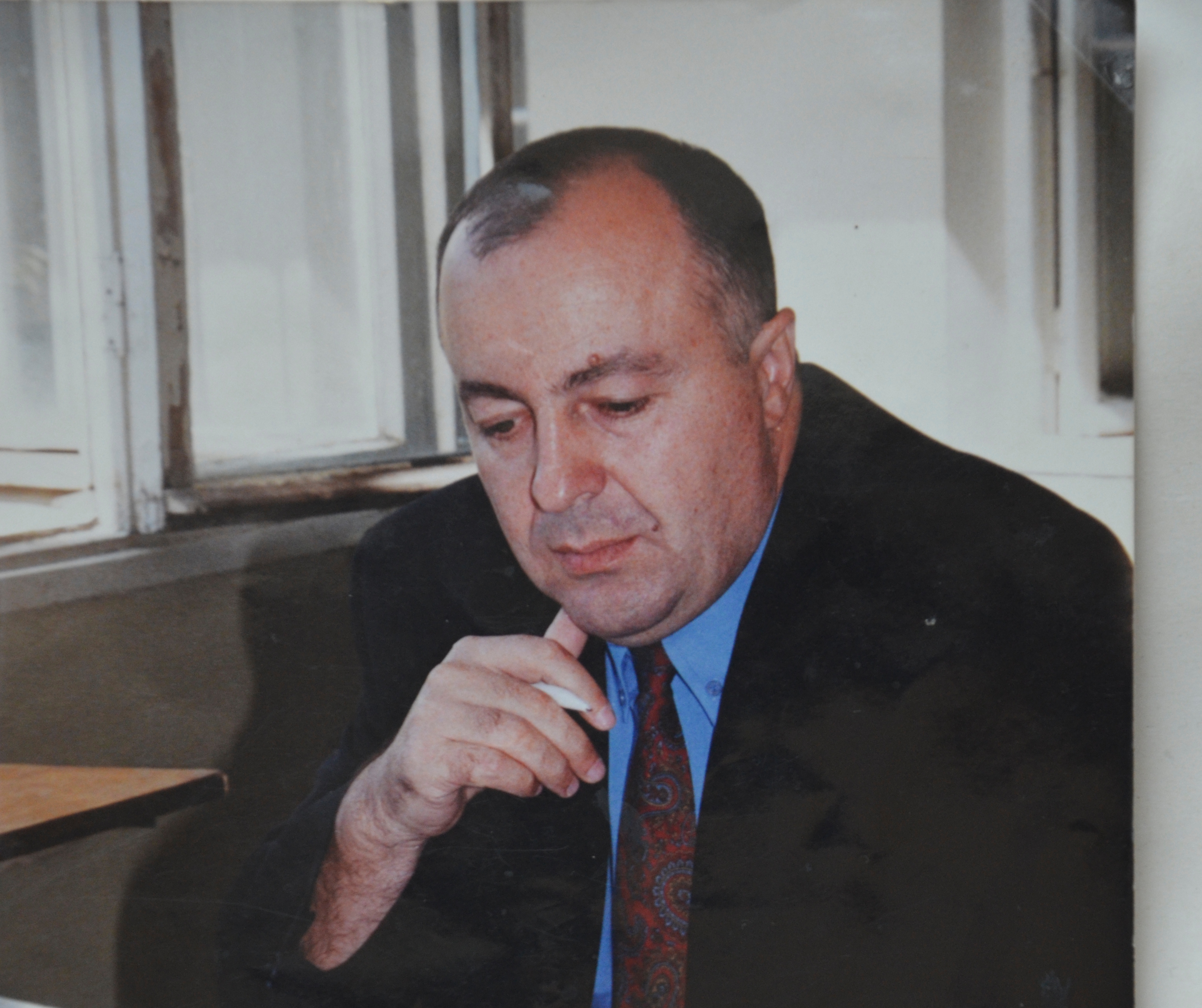 ლიდერი, მეცნიერი, საზოგადო მოღვაწე