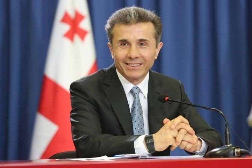 ემანუელ მაკრონმა ბიძინა ივანიშვილს საფრანგეთის რესპუბლიკის უმაღლესი ჯილდო მიანიჭა