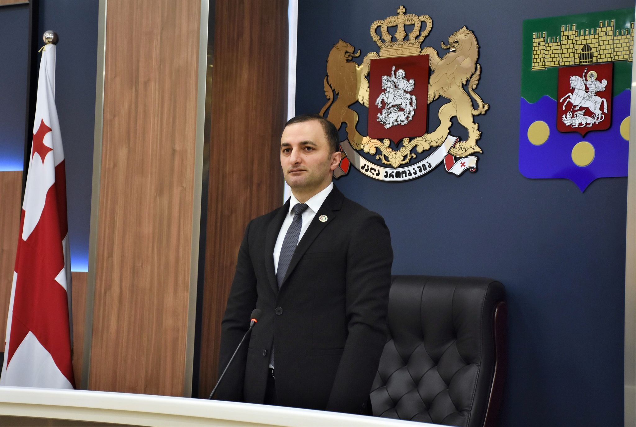გვილოცავენ