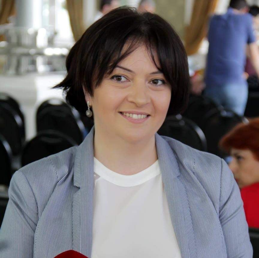 გვილოცავენ