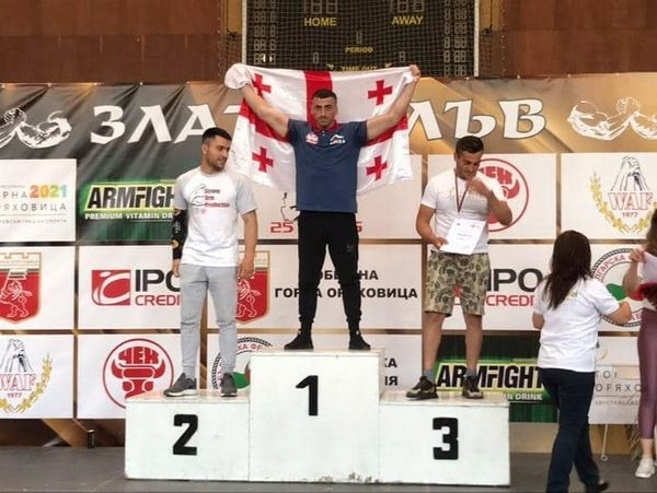 ოთხი ოქრო – ბულგარეთში