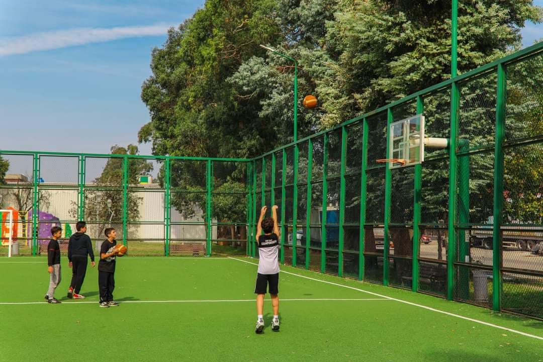 სპორტული მოედნების რეკონსტრუქცია გრძელდება