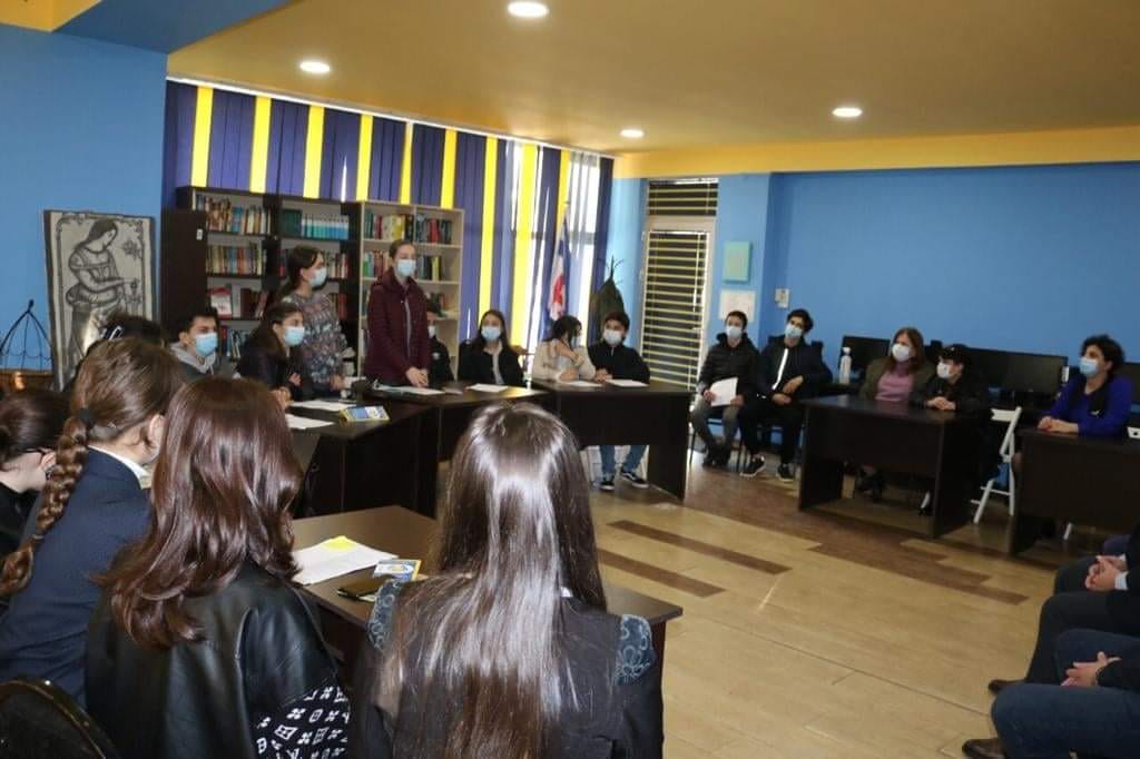 ,,ახალგაზრდების მიერ წარმოდგენილი ინიციატივები” – საინფორმაციო შეხვედრა