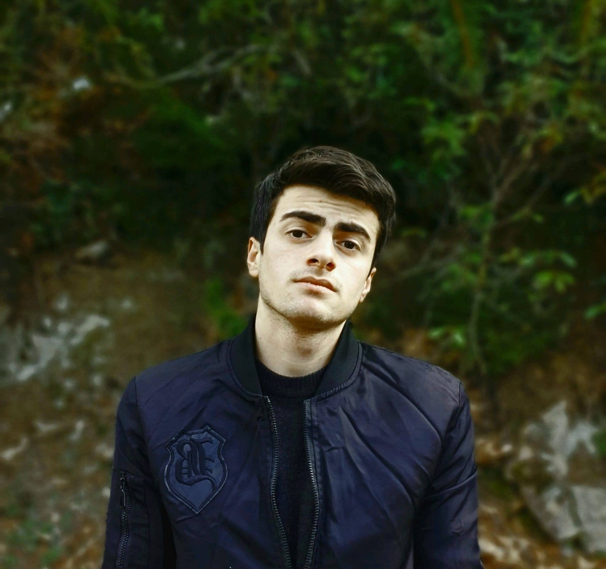 “დღევანდელობას აღვიქვამ ისე, როგორც არ არის საჭირო”