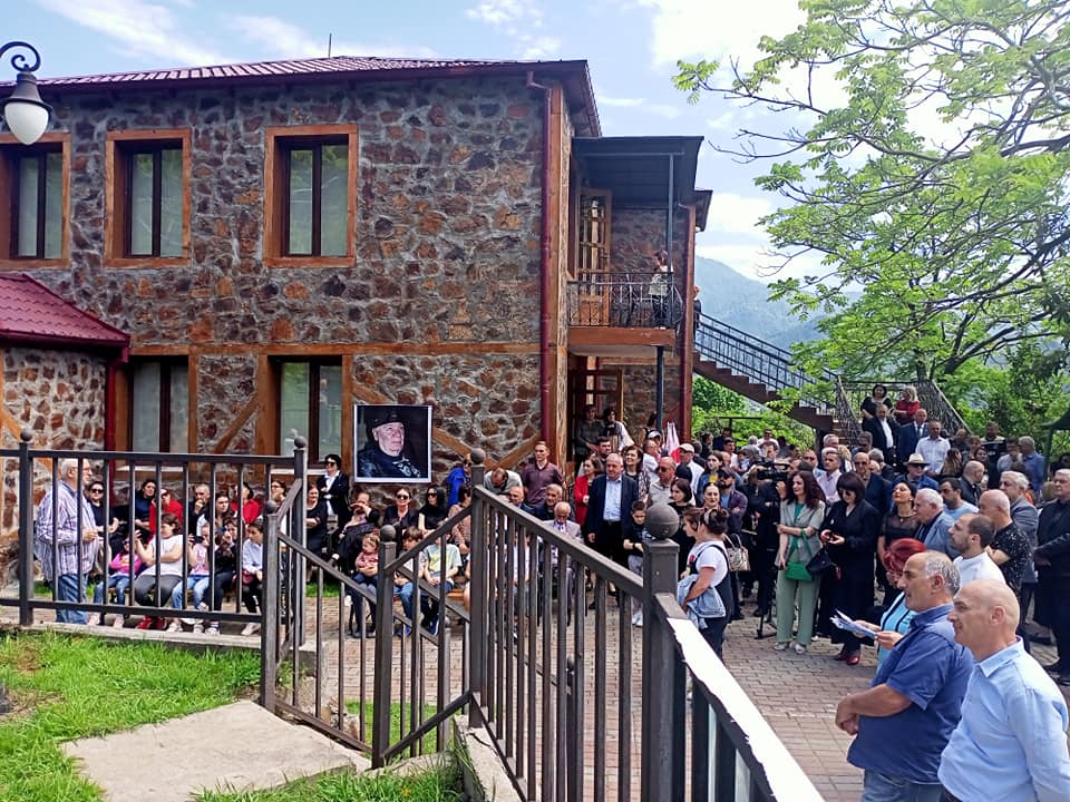 ვიდიდგულოთ, რომ ამფერი აჭარელი გვყავდა განა