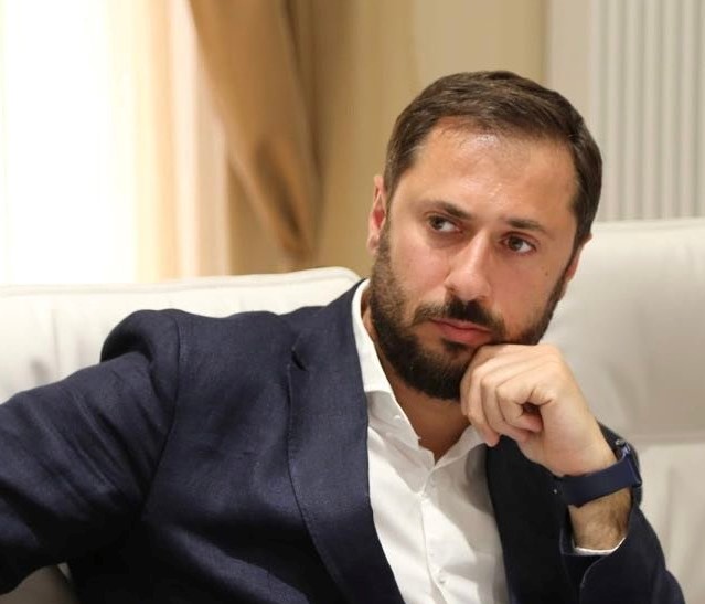 საქართველოში ბრძოლაა დემოკრატიასა და ავტოკრატიას შორის