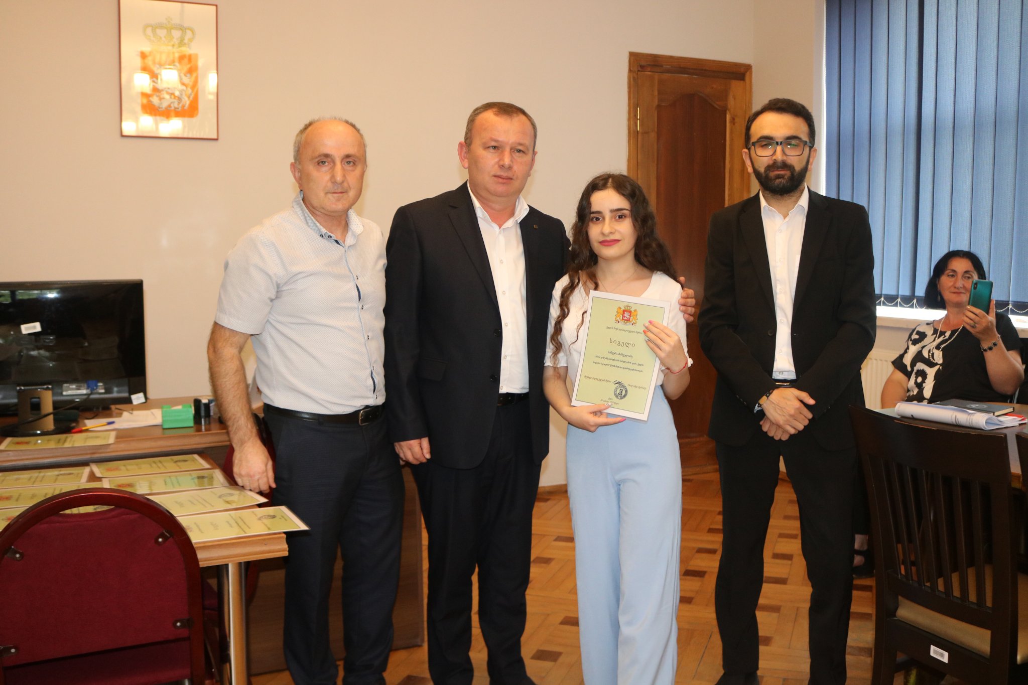 ოქროსა და ვერცხლის მედალოსანი მოსწავლეები დაჯილდოვდნენ
