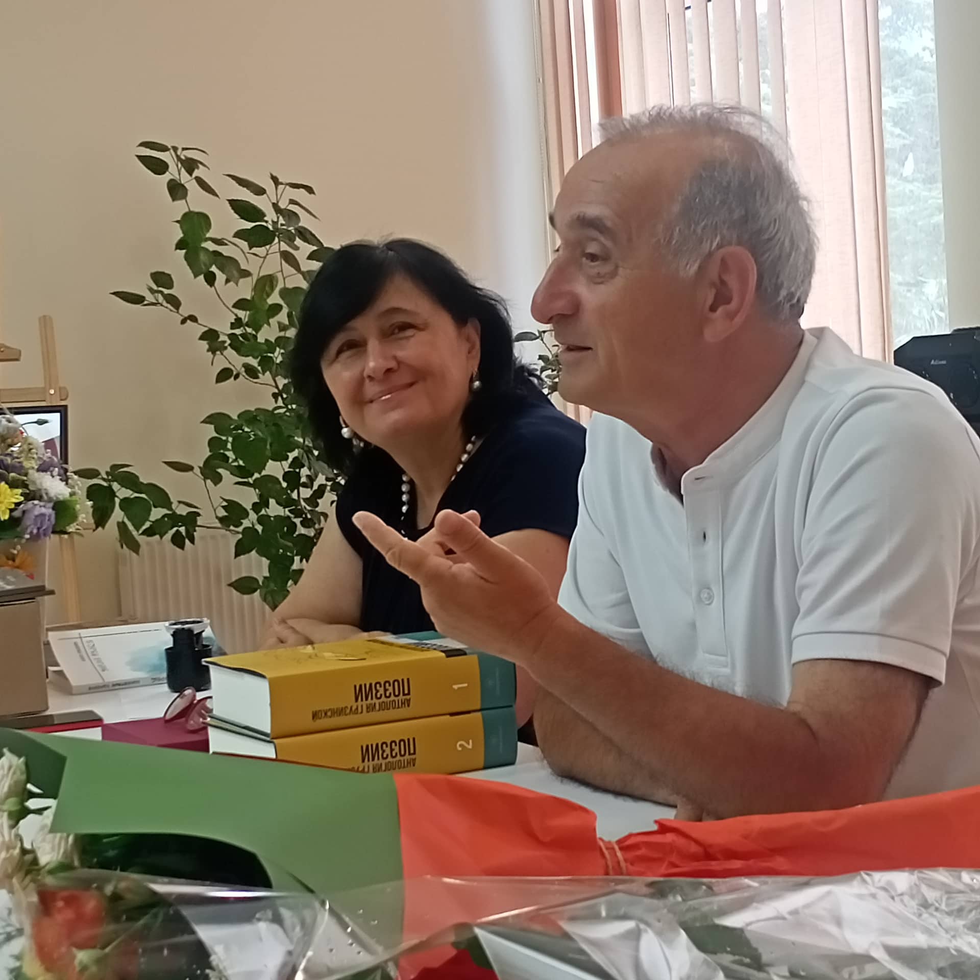 ,,საქართველოში ათგზის ძნელია, იყო პოეტი და იყო ქალი”