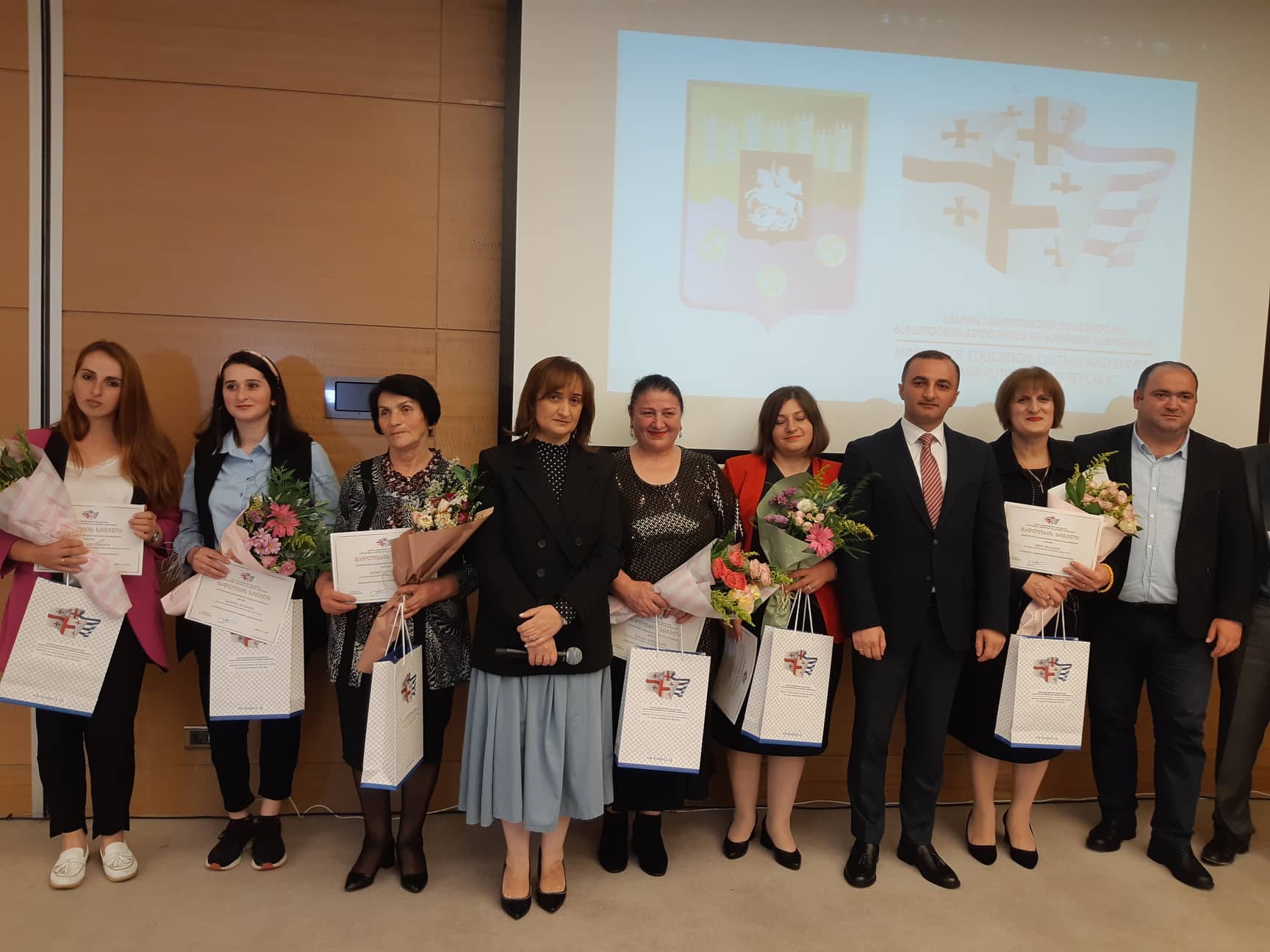 სამინისტრომ პედაგოგებს პროფესიული დღე მიულოცა