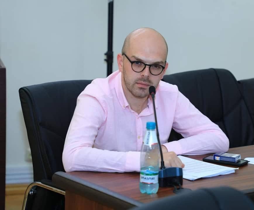 ,,ნებისმიერი ურთიერთბრალდება ოპოზიციის შიგნით მხოლოდ ხელისუფლების წისქვილზე ასხამს წყალს”