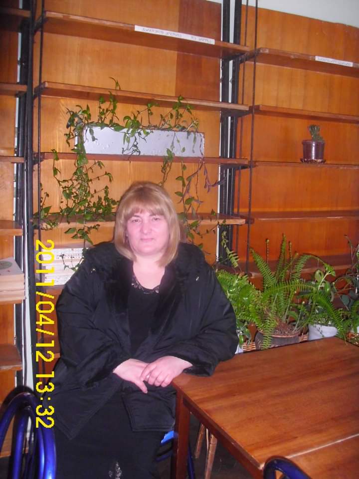 წიგნის გზამკვლევი, ქომაგი, მწერალი…