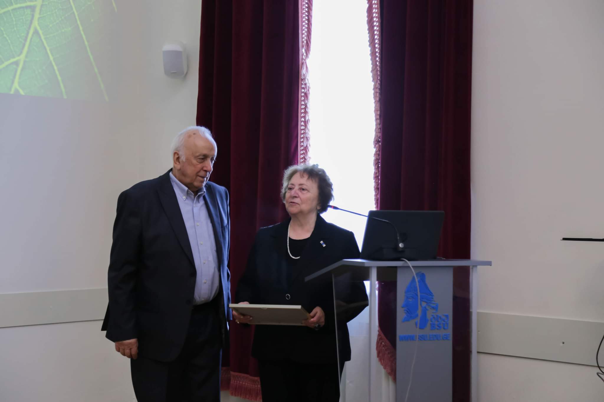 მეცნიერებათა აკადემიამ შუშანა ფუტკარაძე და აკაკი ბერიძე საპატიო სიგელებით დააჯილდოვა