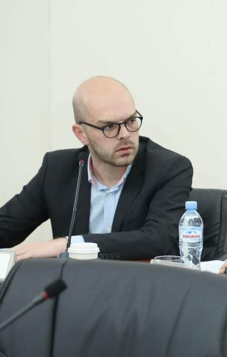 ვაჟა დარჩია: ხელისუფლება ძალაუფლების ხიბლშია ჩავარდნილი