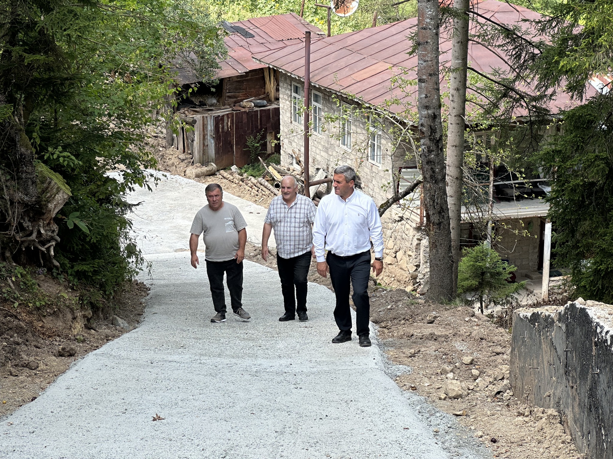 ფერდსამაგრი კედლების მშენებლობა