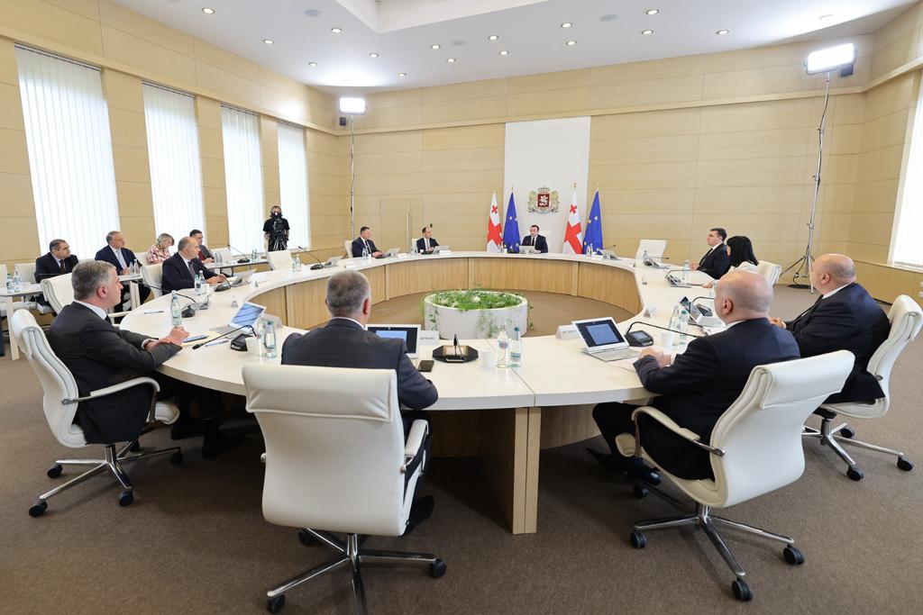 2012 წელს ბიუჯეტი 8,5 მილიარდი ლარი იყო, 2024 წელს კი ნაერთი ბიუჯეტი 27 მილიარდ 800 მილიონ ლარს მიაღწევს