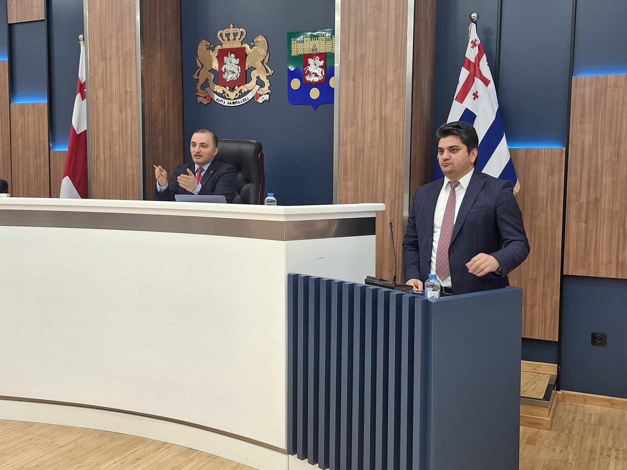 უმაღლეს საბჭოში მიმდინარე წლის ბიუჯეტში შესატან ცვლილებებზე იმსჯელეს