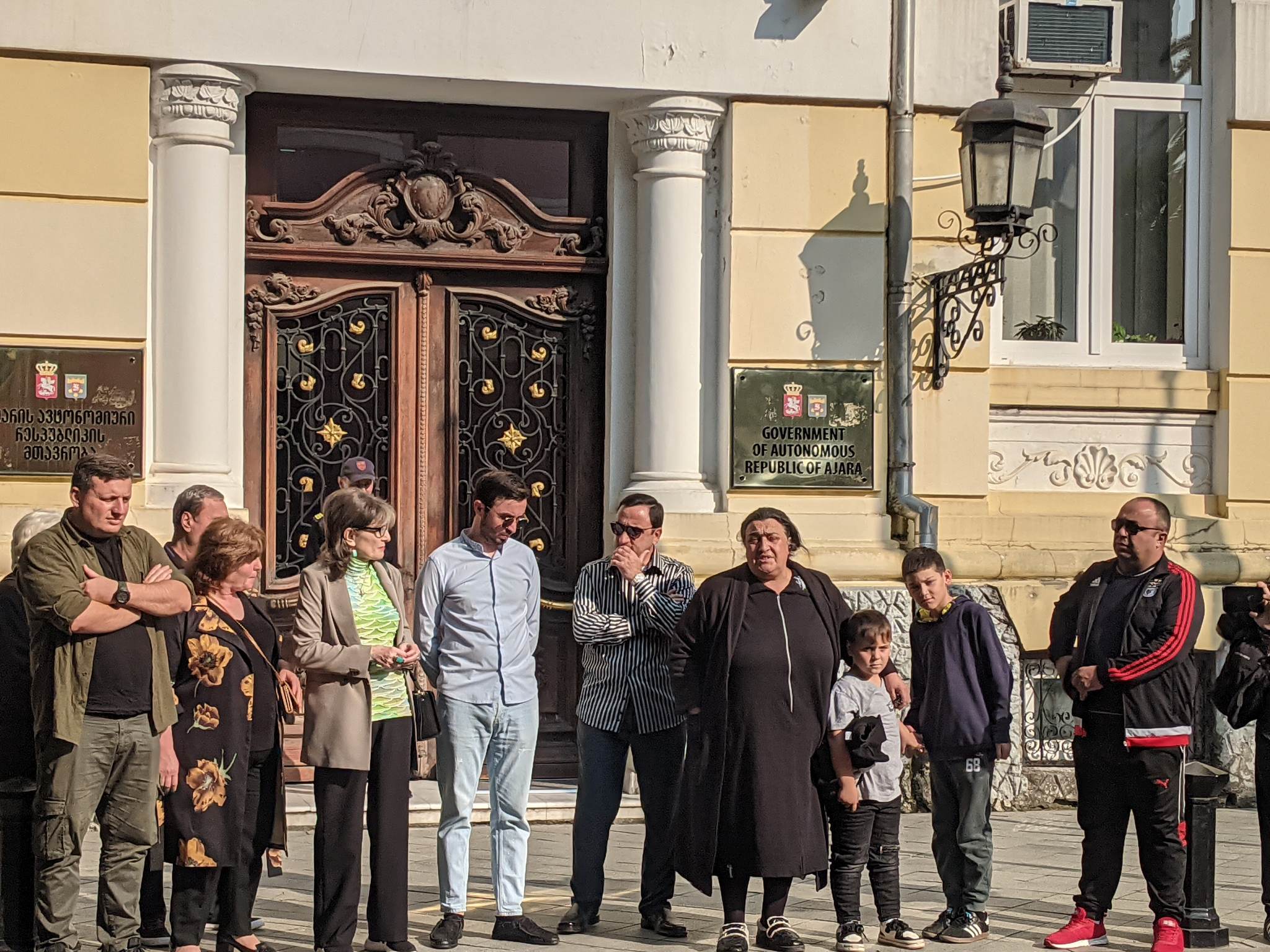 იპოთეკით დაზარალებულების შეხვედრა მთავრობის წარმომადგენლებთან