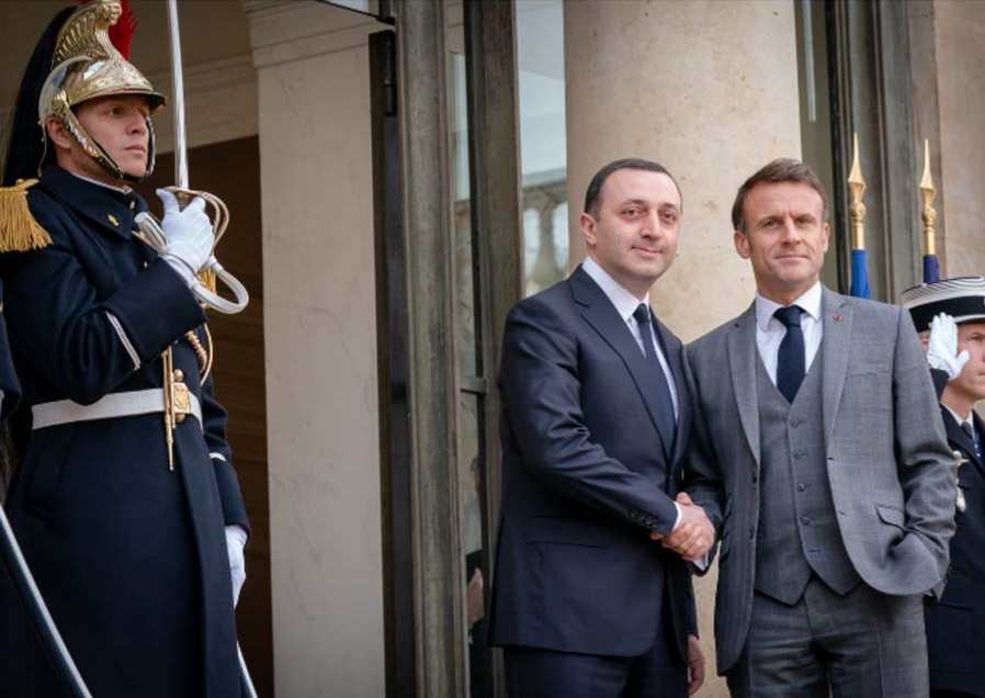 ემანუელ მაკრონი: გააერთიანეთ ძალისხმევა წინსვლისთვის, საფრანგეთი დგას თქვენ გვერდით