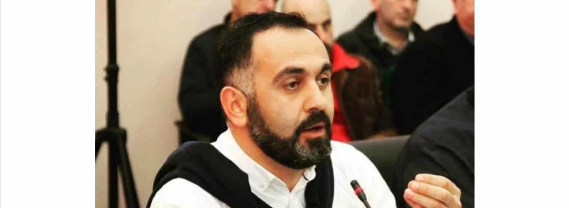 “დღეს ქვეყანას სჭირდება პატიოსანი პოლიტიკოსები”