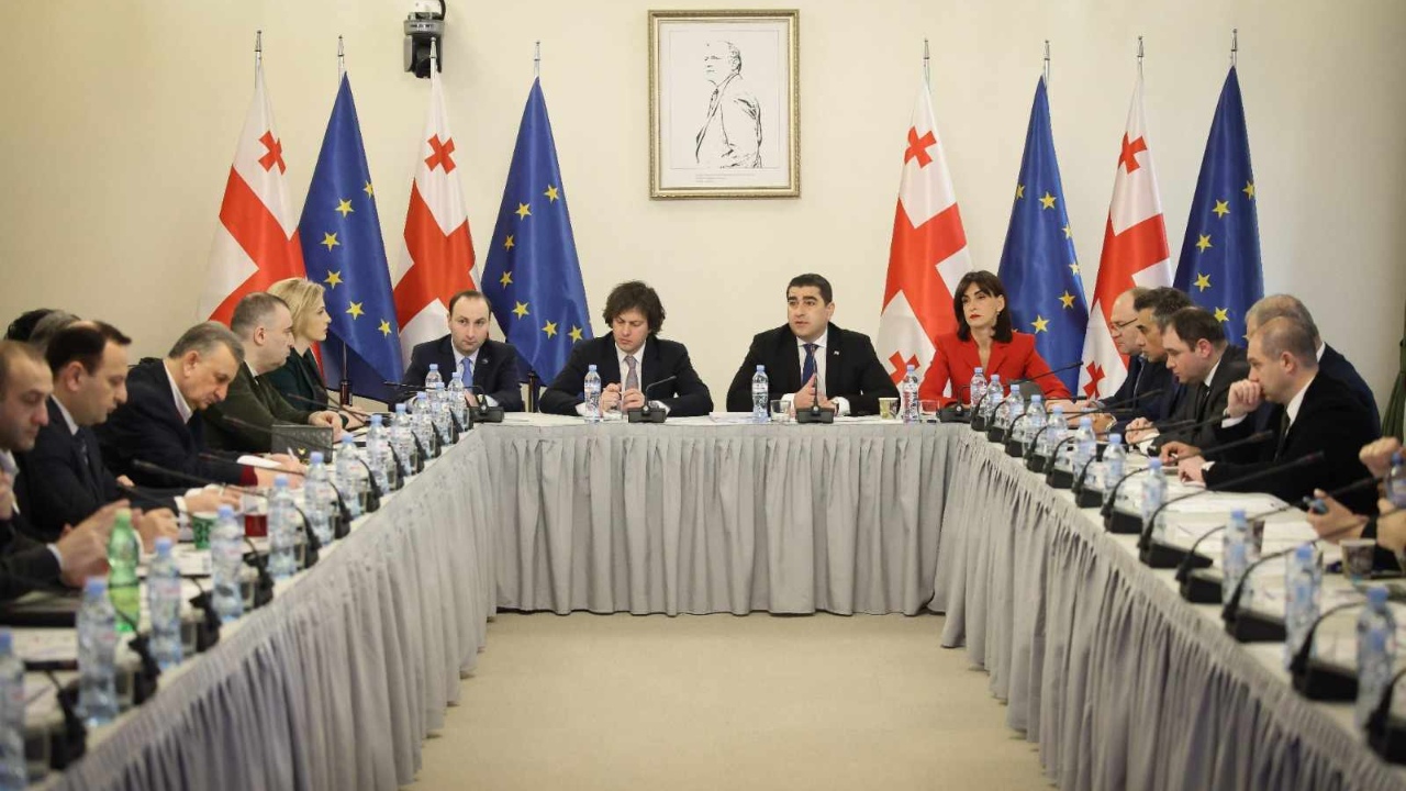 ერთი მაგიდის ირგვლივ – ევროკავშირში გასაწევრიანებლად