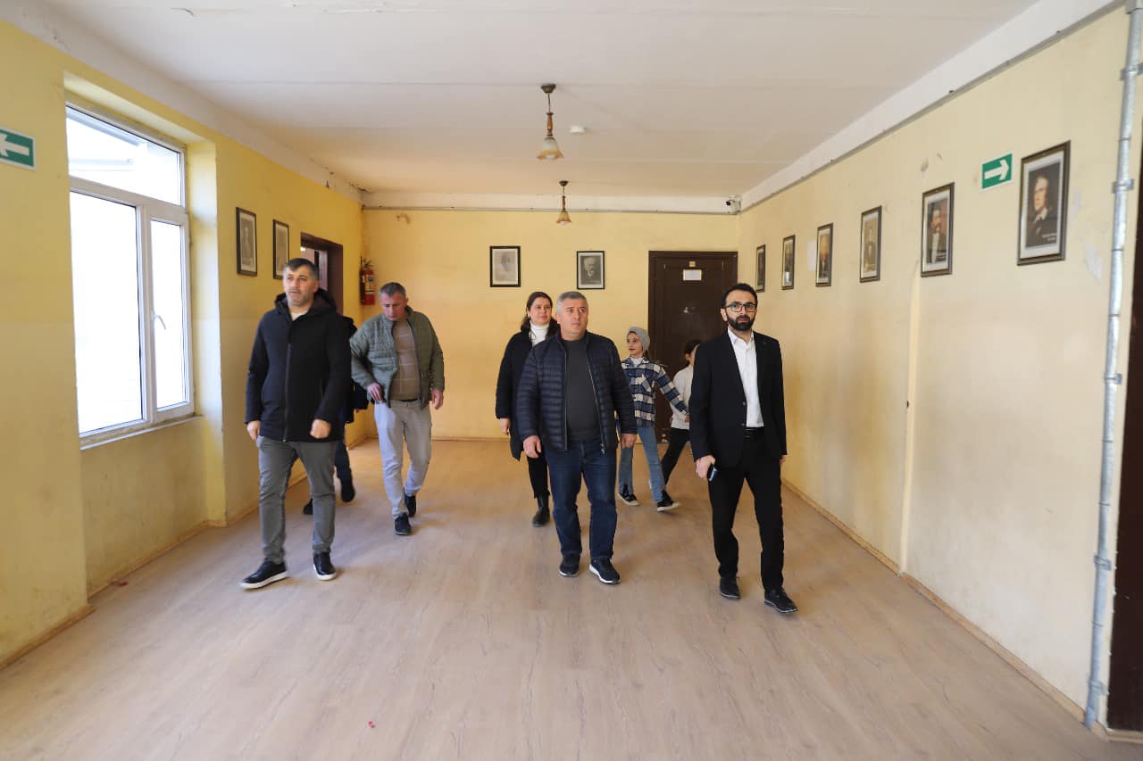 ჯემალ სურმანიძემ ბათუმის საჯარო სკოლების სარეაბილიტაციო სამუშაოები მოინახულა