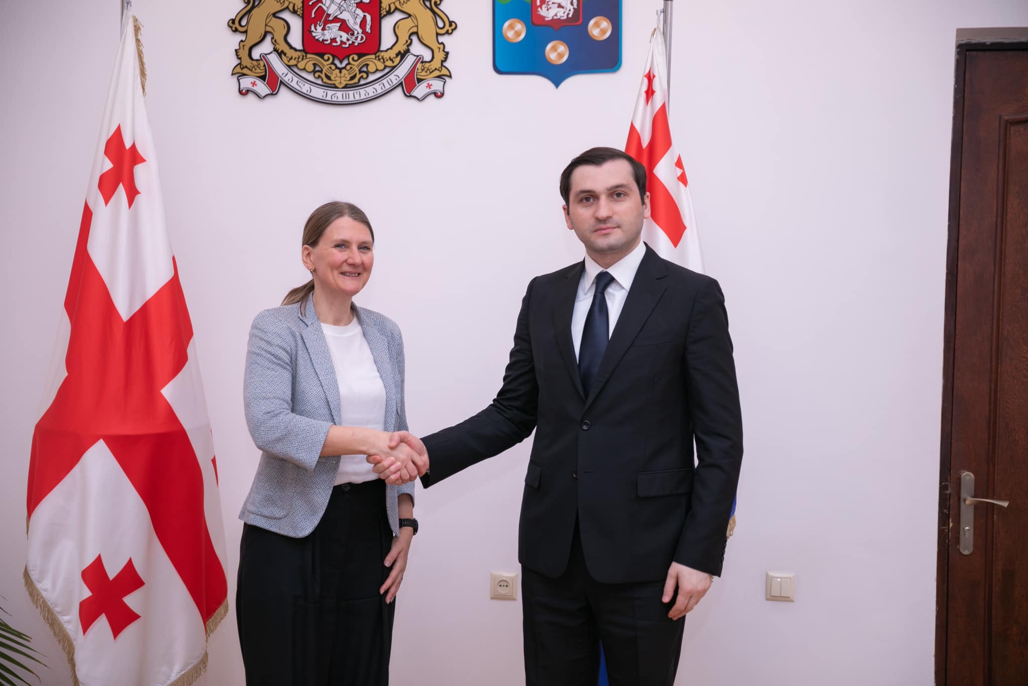 მთავრობის თავმჯდომარე შვედეთის სამეფოს საგანგებო და სრულუფლებიან ელჩს შეხვდა