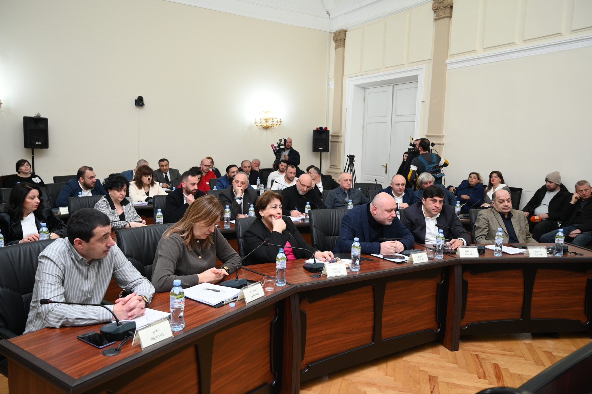 ბათუმის საკრებულოს მორიგი სხდომა – დაპირისპირების ფონზე