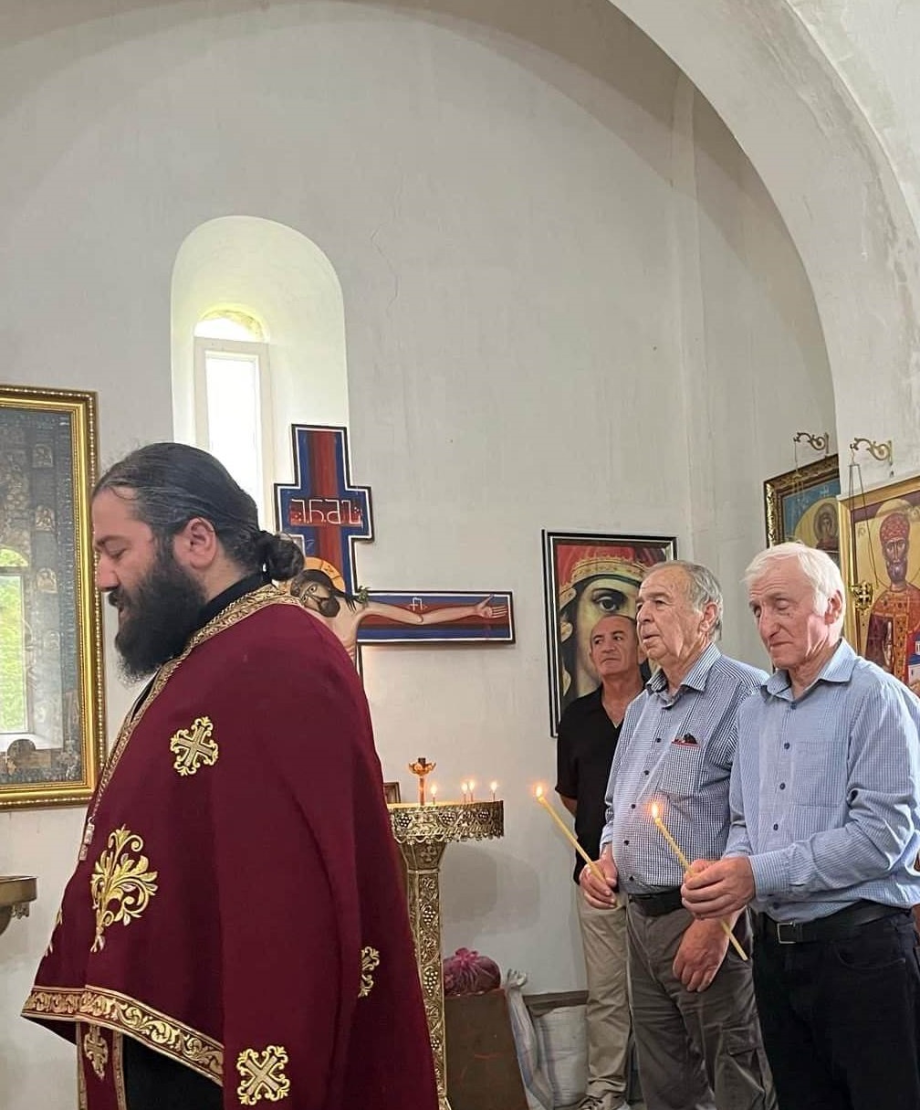 ნათლობისა და ჯვრისწერის დღეები სულ უფრო ხშირდება