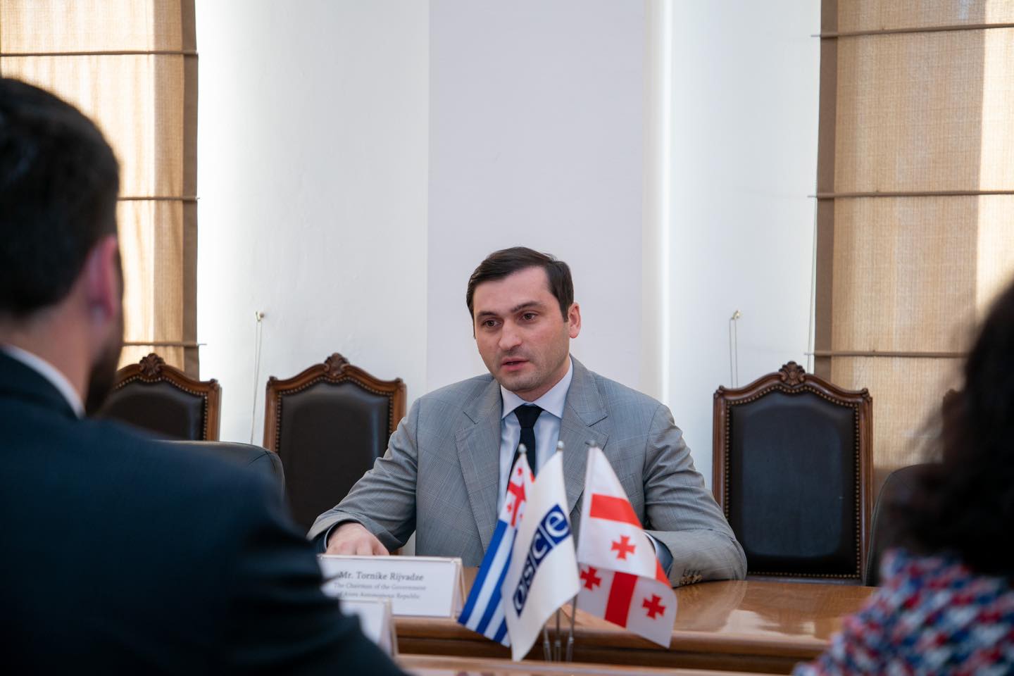 მშვიდობიანი და სტაბილური წინასაარჩევნო გარემოს შენარჩუნების მნიშვნელობაზე იმსჯელეს
