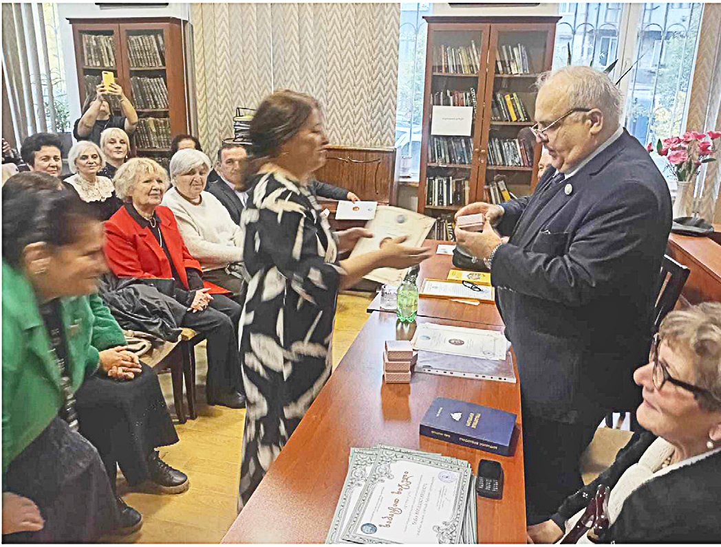 ღირსეულები დააფასეს
